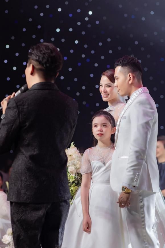 Lý Bình và con gái Phương Trinh Jolie thân thiết như ruột thịt