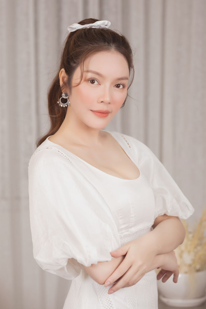 Lý Nhã Kỳ: “Tôi bất đắc dĩ làm NSX phim mà quên đi việc tìm người yêu