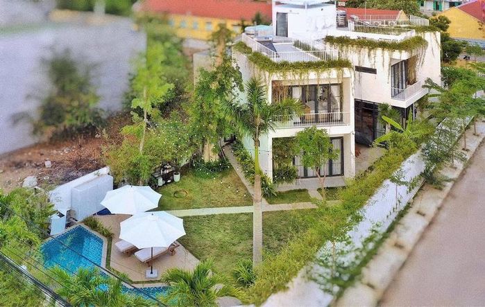 Biệt thự hình dáng tàu vũ trụ 3 cánh độc lạ tại Ninh Thuận