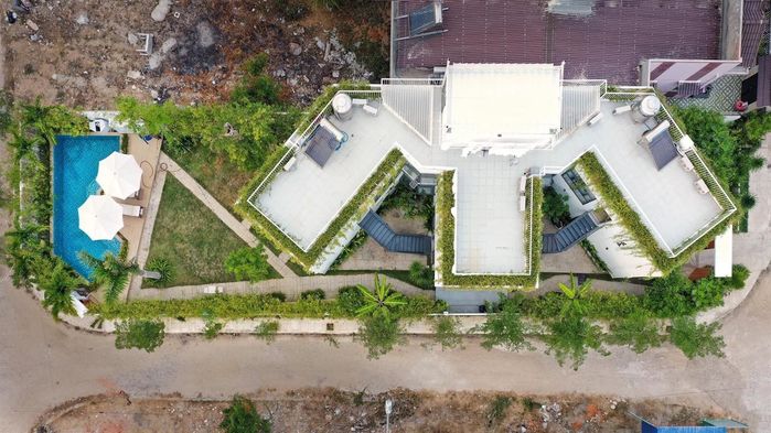 Biệt thự hình dáng tàu vũ trụ 3 cánh độc lạ tại Ninh Thuận