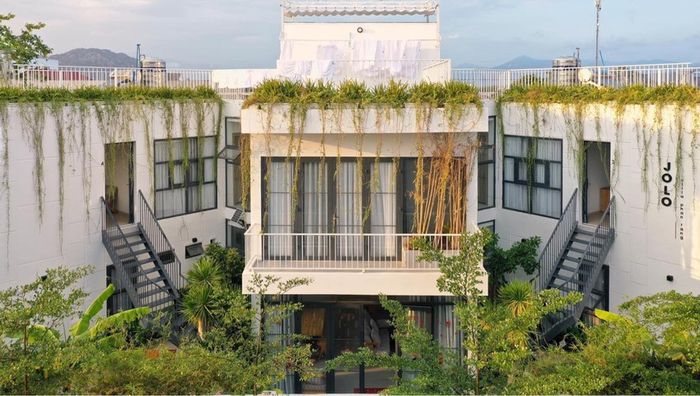 Biệt thự hình dáng tàu vũ trụ 3 cánh độc lạ tại Ninh Thuận