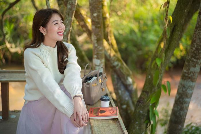 Khi BTV nhà đài đổ tiền cho túi hiệu: Hoài Anh toàn trăm củ