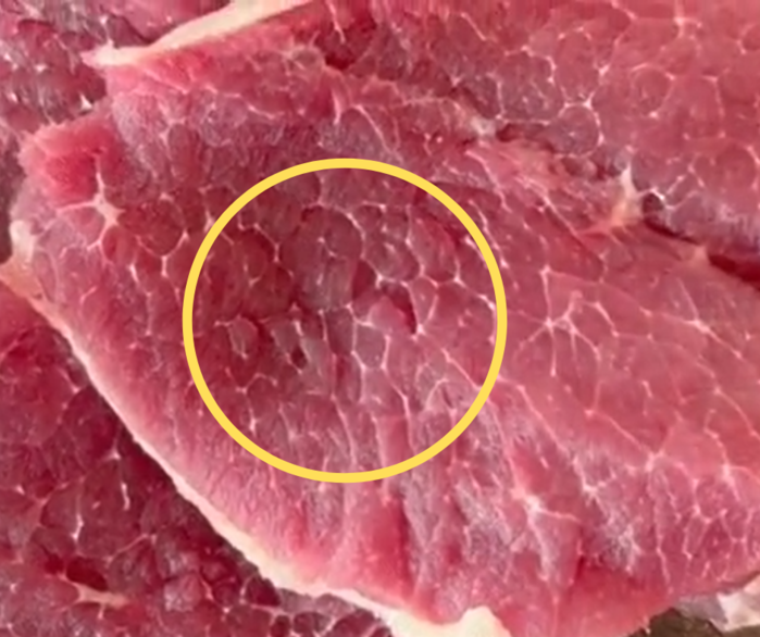 Thót tim với miếng thịt kinh hãi nhưng bà nội trợ nào cũng muốn mua