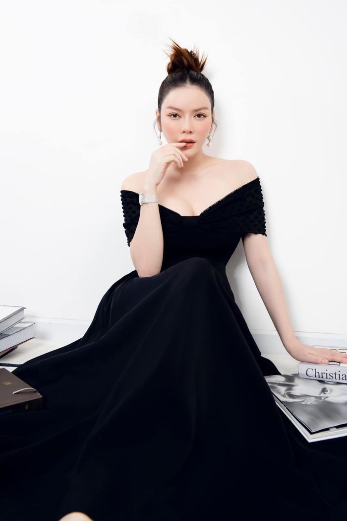 Mỹ nhân Việt bị hối lấy chồng: mẹ H'Hen Niê mang gạo sang nhà trai