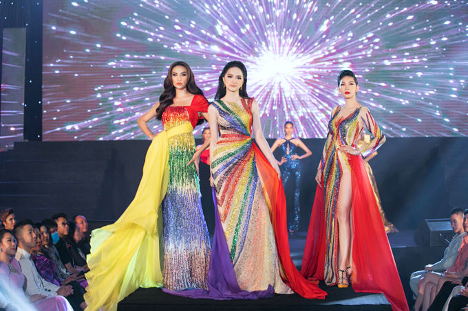 Mỹ nhân Việt mặc váy tôn vinh cộng đồng LGBT: Hà Anh 10 điểm tinh tế