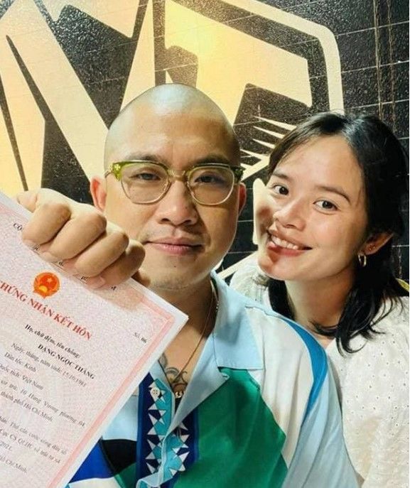 Mỹ nhân Việt sinh con năm Dần: Vân Hugo đẹp bất chấp cuối thai kì