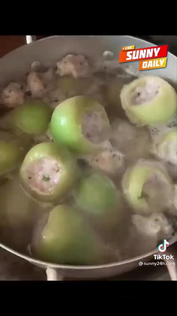 Người miền Tây lấy mận nhồi thịt nấu canh chua: sống 30 năm mới thấy