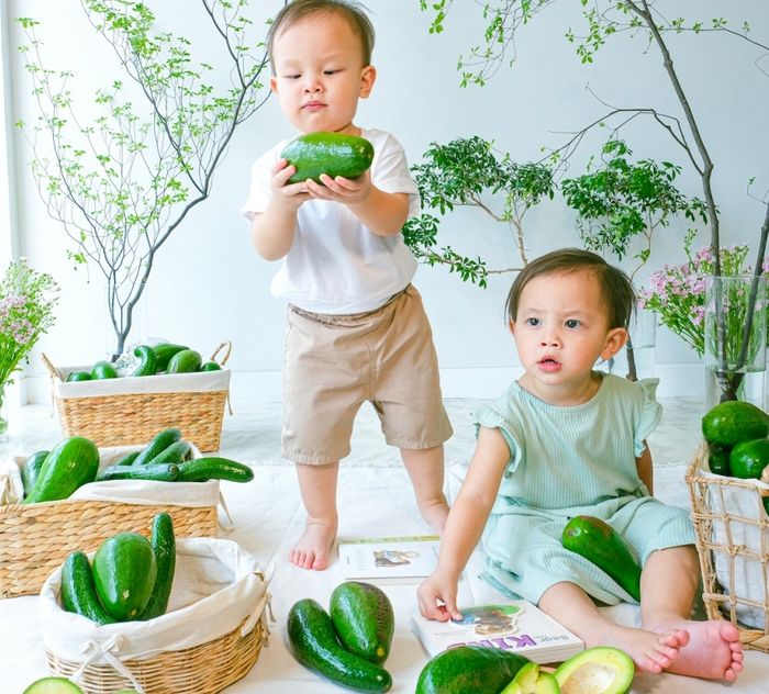 Nhóc tì Vbiz mặc gì tuần qua: con Ngô Kiến Huy bảnh bao đón sinh nhật