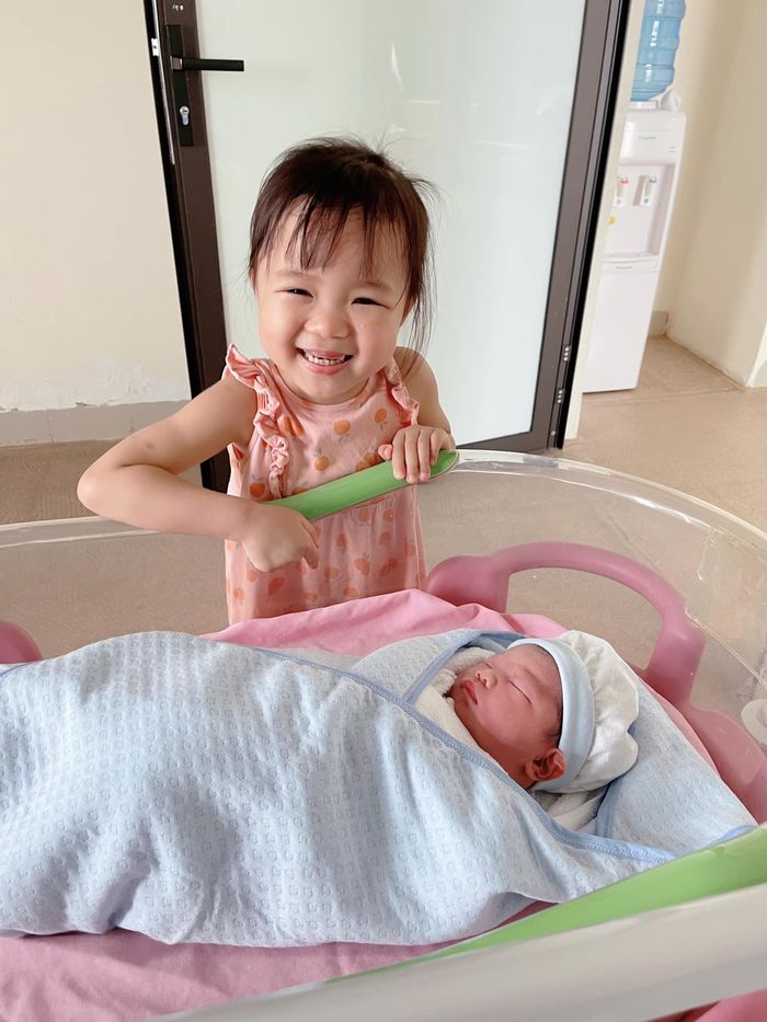 Những cầu thủ tuyển Việt Nam lên chức bố lần 2 khi chưa đầy 30 tuổi