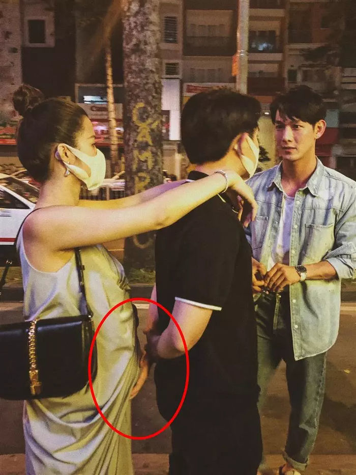 Những lần Ông Cao Thắng lặng lẽ làm hậu phương cho Đông Nhi