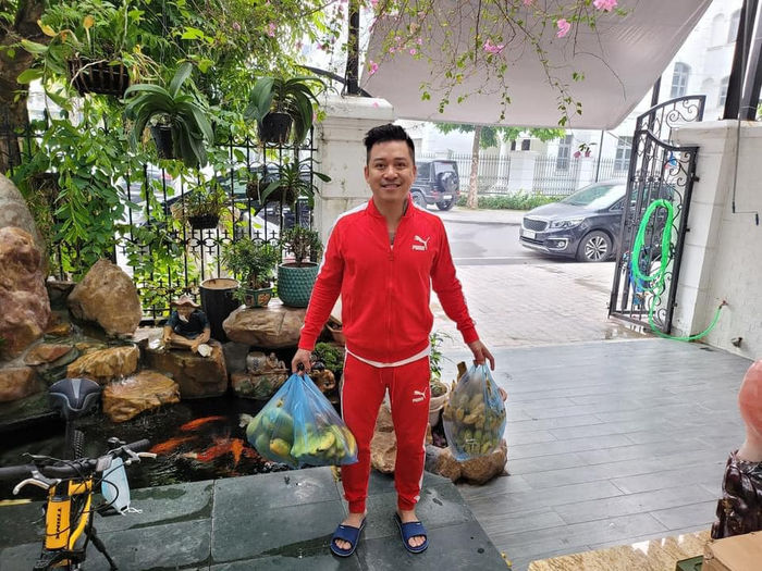Những món quà khủng Tuấn Hưng tặng vợ: Đắt nhất là biệt thự 50 tỷ