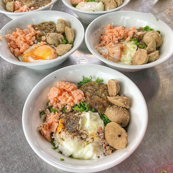 Nức tiếng bún chửi cô Huyền: Đệ nhất bún nước mì khô