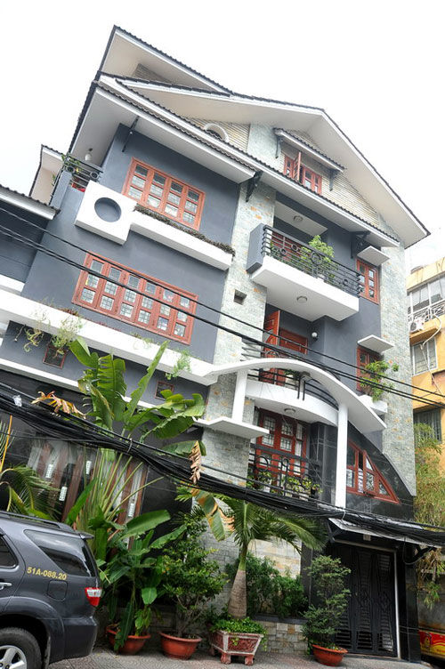 Quá khứ đi bán ve chai, nay Lý Hải giàu sụ: ở nhà 40 tỷ, chủ 4 công ty