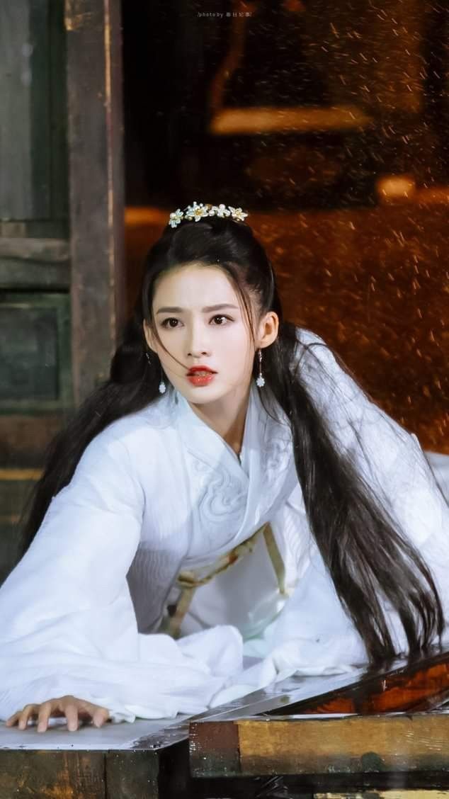 Sao Hoa ngữ chỉ nên thầu vai phụ: Lý Thấm cứ đóng chính là toang