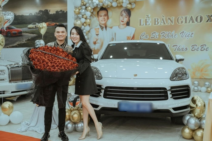 Sao nam Vbiz cưng nóc nhà hết nấc: Mua xế hộp làm quà là chuyện nhỏ