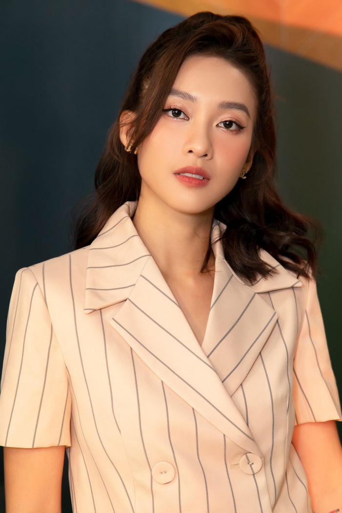 Sao nữ Vbiz khổ sở vì mụn: Hòa Minzy và H'Hen Niê chung vị trí