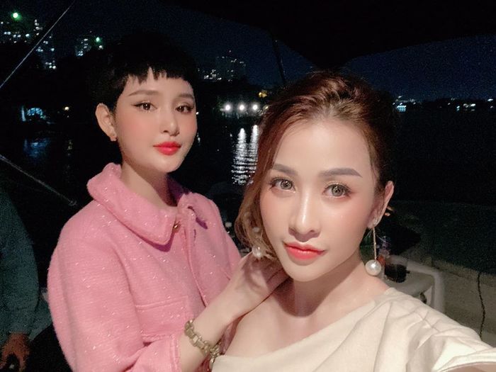 Sao Việt đón sinh nhật trên du thuyền: nữ chính “Bão Ngầm” mặc đồ bộ