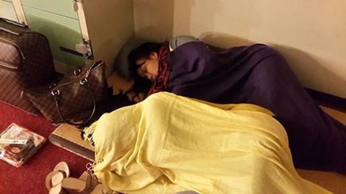 Sao Việt gặp sự cố khi đi lưu diễn nước ngoài: Tuấn Hưng mất sạch đồ