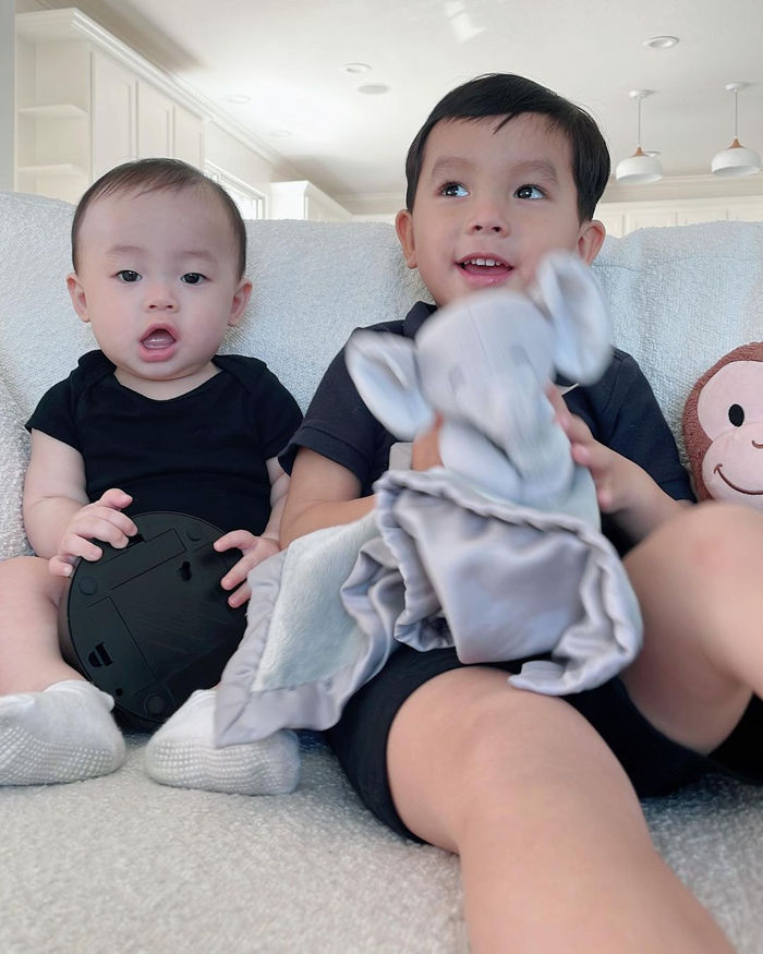 Sao Việt sang Mỹ sinh con: Phạm Quỳnh Anh ỡm ờ, Phạm Hương 2 quý tử