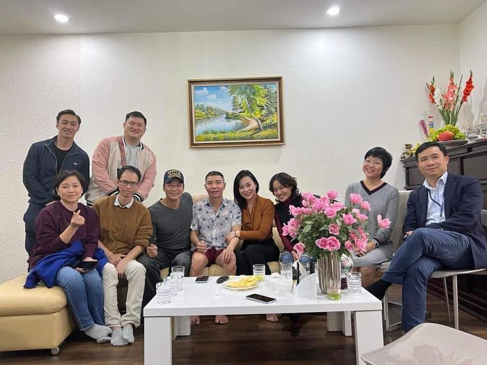 Sao Việt thuê nhà: Mạc Văn Khoa dọn vào biệt thự 50 tỷ vì con gái