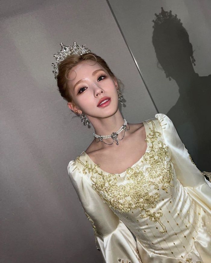 Taeyeon, Miyeon và loạt sao Hàn biến phụ kiện dưới 100k hoá đồ hiệu