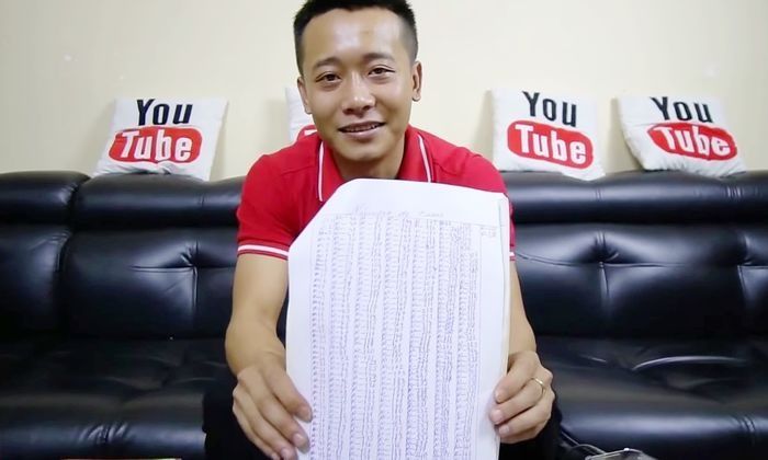 Quang Linh Vlogs bán xưởng đá, gom vốn về bản làm trang trại