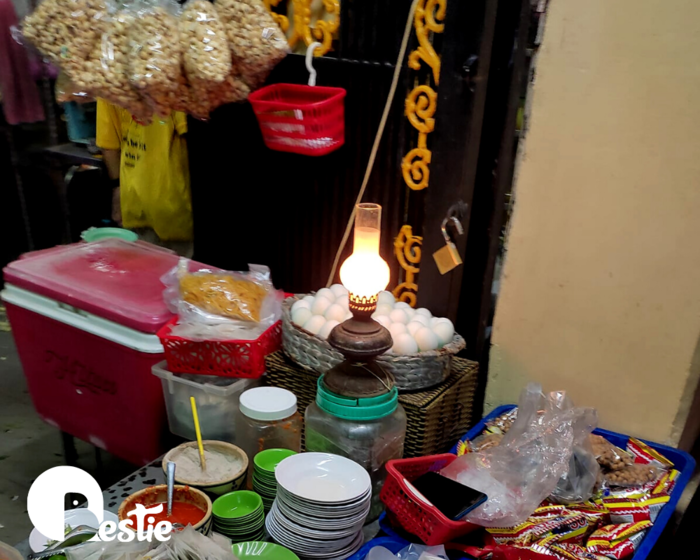 Quán trứng vịt lộn đắt nhất Sài Gòn: Bán hơn nghìn trứng mỗi ngày
