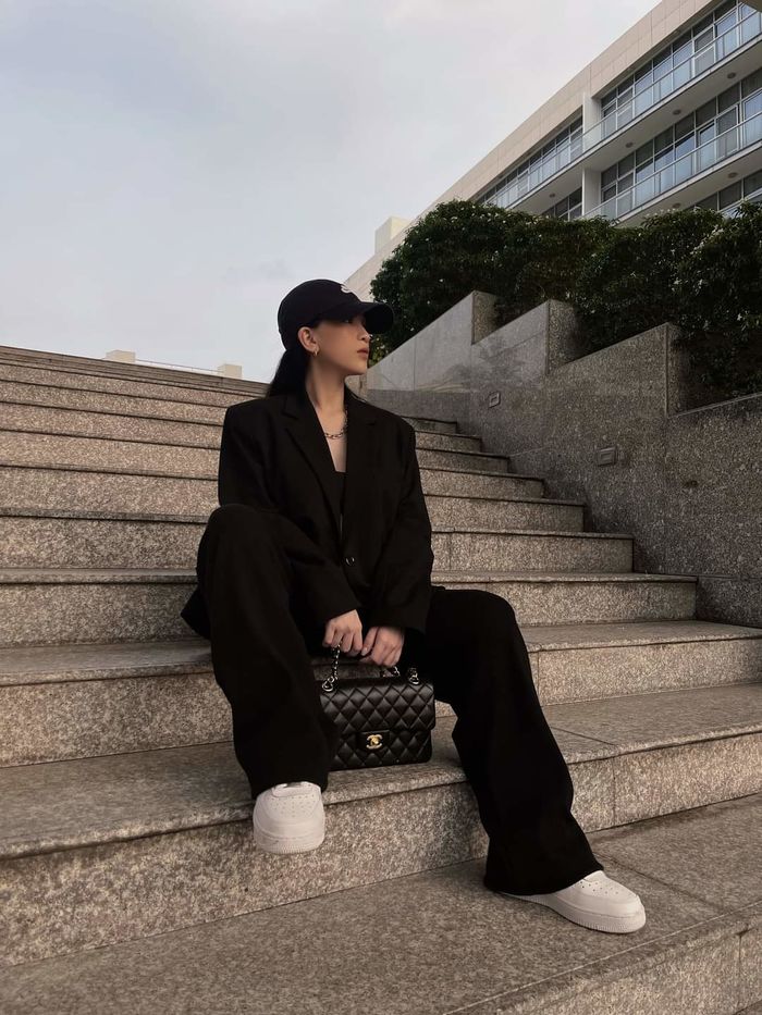 Thời trang bầu bí lần 2 của rich kid Joyce Phạm: Mỗi ngày 1 túi hiệu