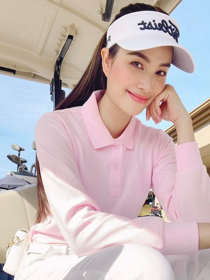 Tủ đồ đi đánh golf chưa một lần lặp lại của Phạm Hương