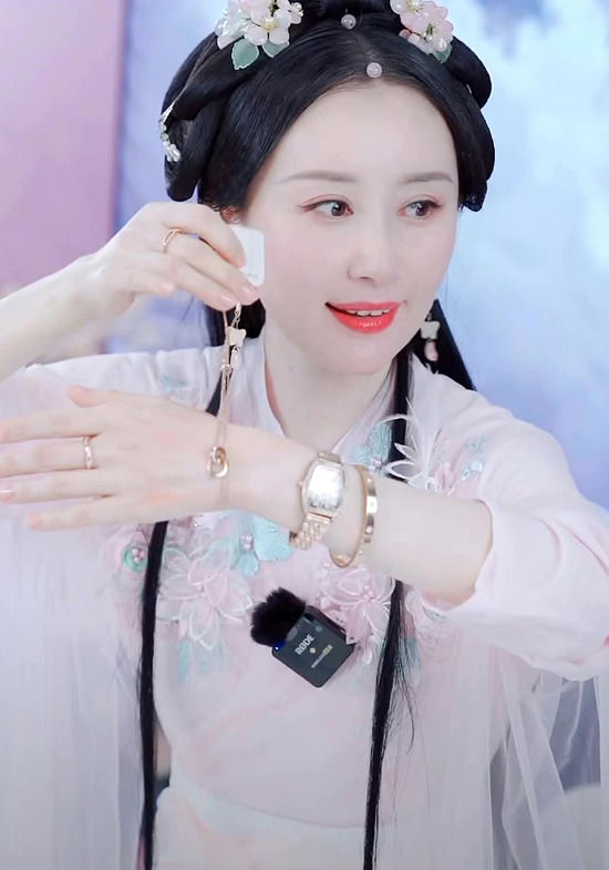Thư Sướng - mỹ nhân thực lực của màn ảnh Hoa ngữ, cân mọi dạng vai