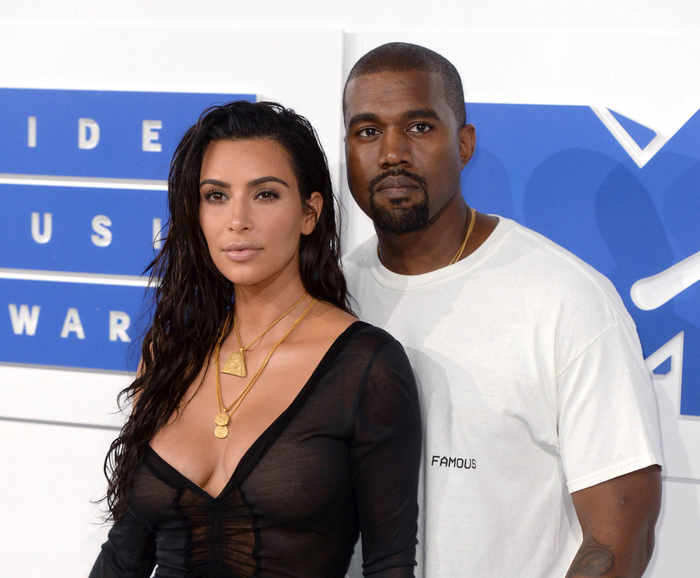 Hôn nhân rùm beng của Kim Kardashian với 3 đời chồng, 4 người con
