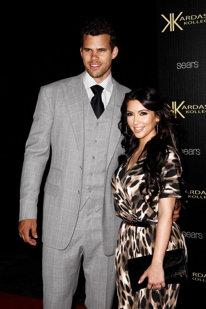 Hôn nhân rùm beng của Kim Kardashian với 3 đời chồng, 4 người con