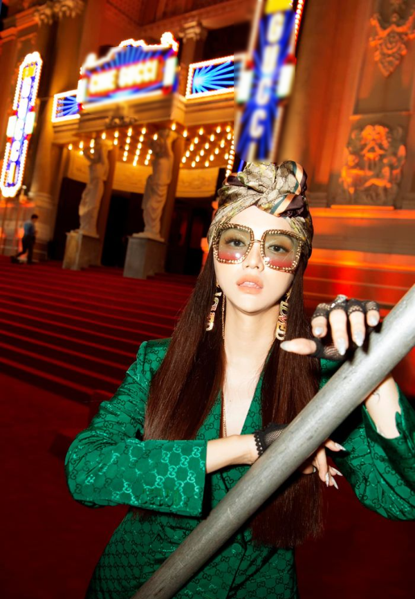 Tình yêu và tiền bạc có đủ, Hương Giang tuyên bố sẽ rút khỏi showbiz