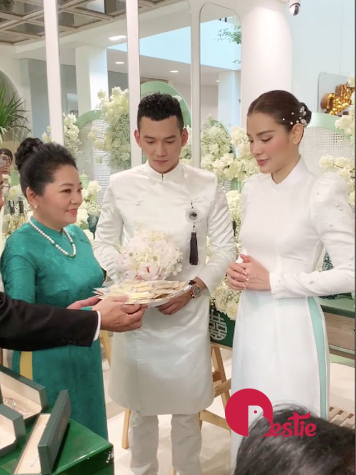 Không gian đám cưới cổ tích của Phương Trinh Jolie và Lý Bình