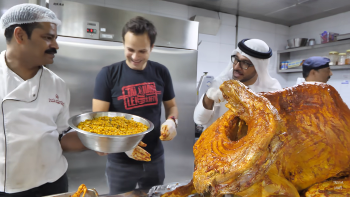 Tới cách ăn uống của giới nhà giàu Dubai cũng phải khác người