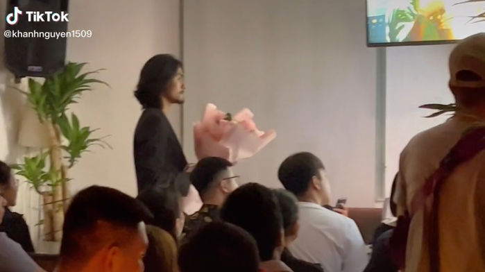 Tóm gọn cảnh trai trẻ tình tứ ôm eo, đưa đón Phương Thanh sau đêm diễn