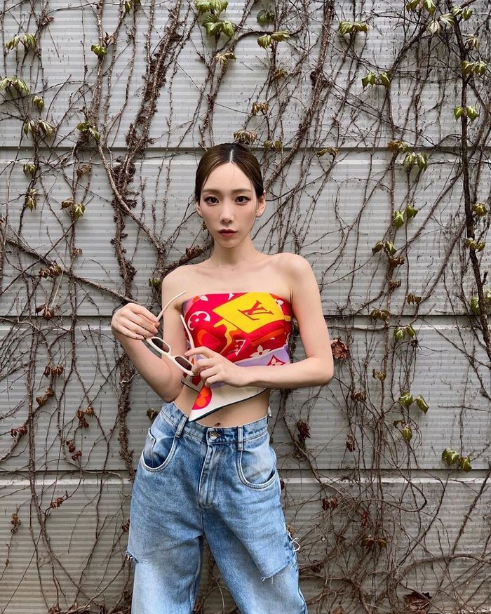 Trình tái chế khăn đỉnh chóp từ idol: Jisoo làm áo và quấn trên đầu