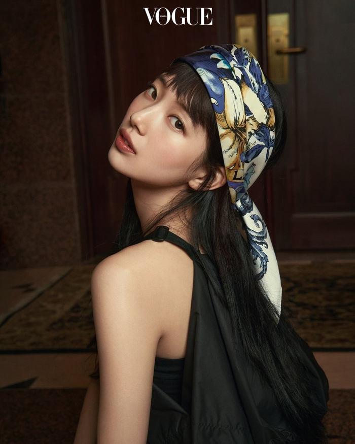 Trình tái chế khăn đỉnh chóp từ idol: Jisoo làm áo và quấn trên đầu