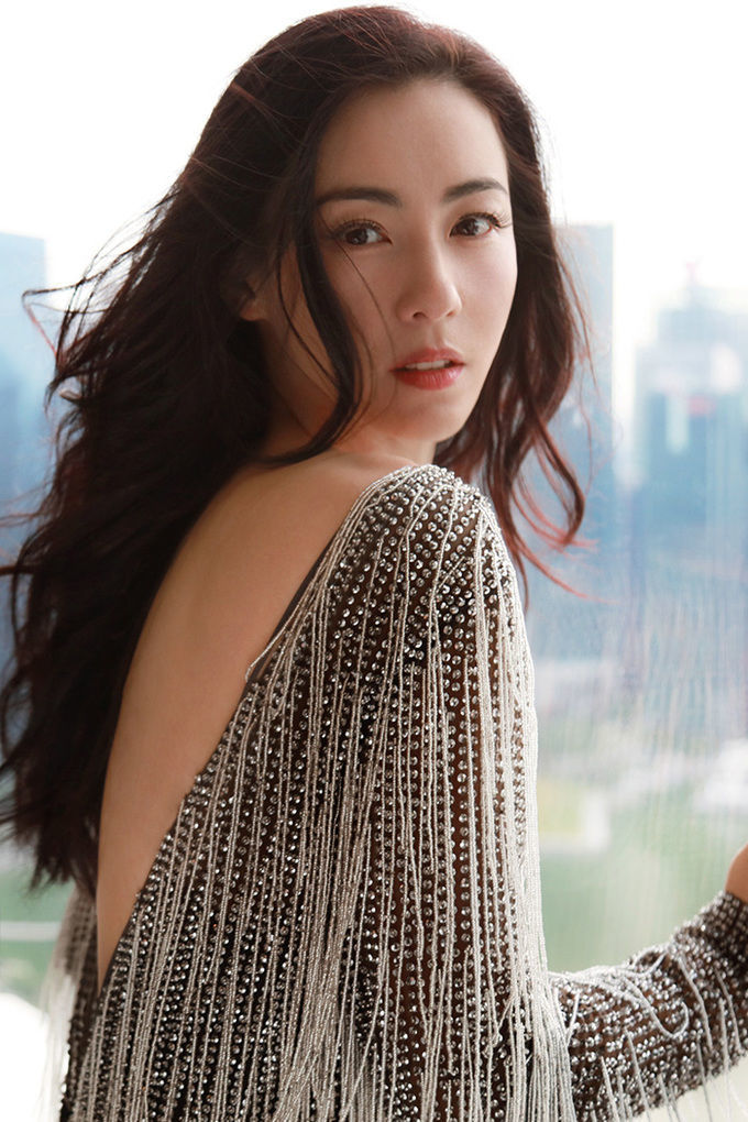 Trương Bá Chi ở tuổi 20 đẹp nao lòng trong loạt ảnh không photoshop