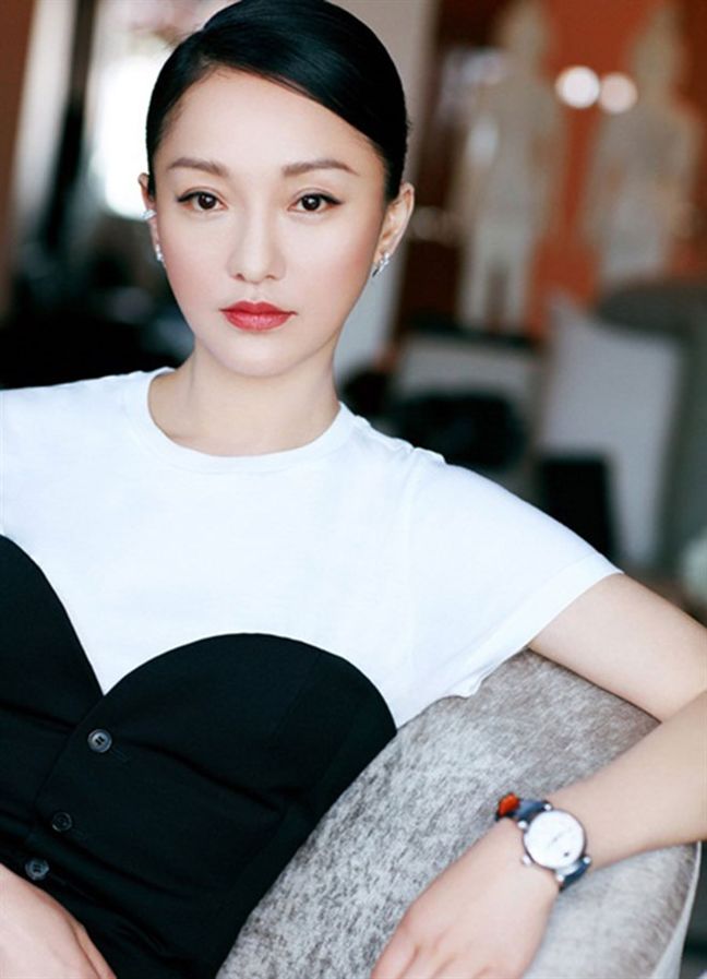 Mỹ nhân Hoa ngữ thoải mái đấu lại thời gian: Ai đọ được Y Năng Tịnh