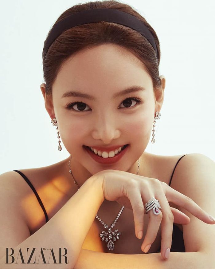 TWICE đâu có hết thời như anti nghĩ: Cháy vé cả đêm diễn Tokyo Dome