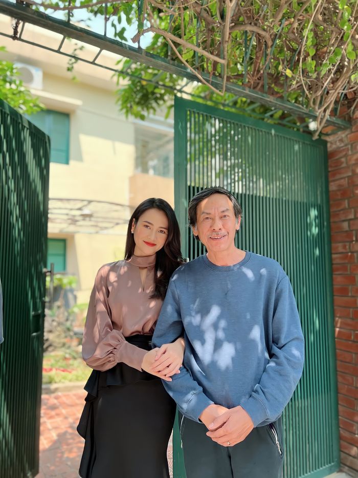 Việt Hoa phim Anh Có Phải Đàn Ông Không lên đồ công sở đẹp bá cháy