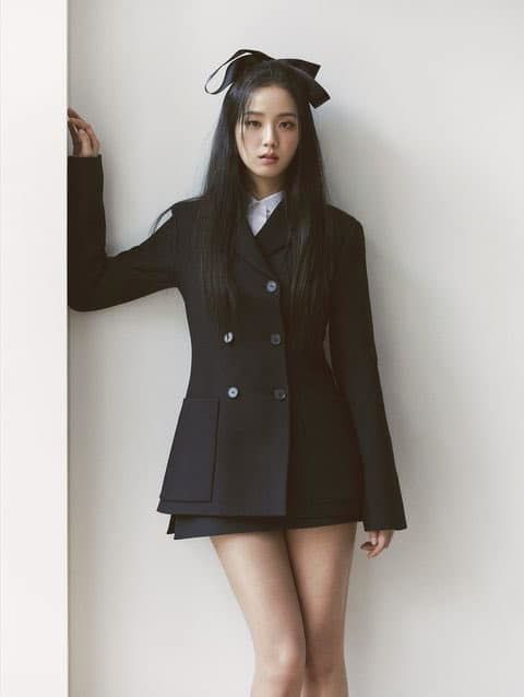 Visual Jisoo cân mọi kiểu tóc, cớ sao stylist YG vẫn cứ làm biếng thế