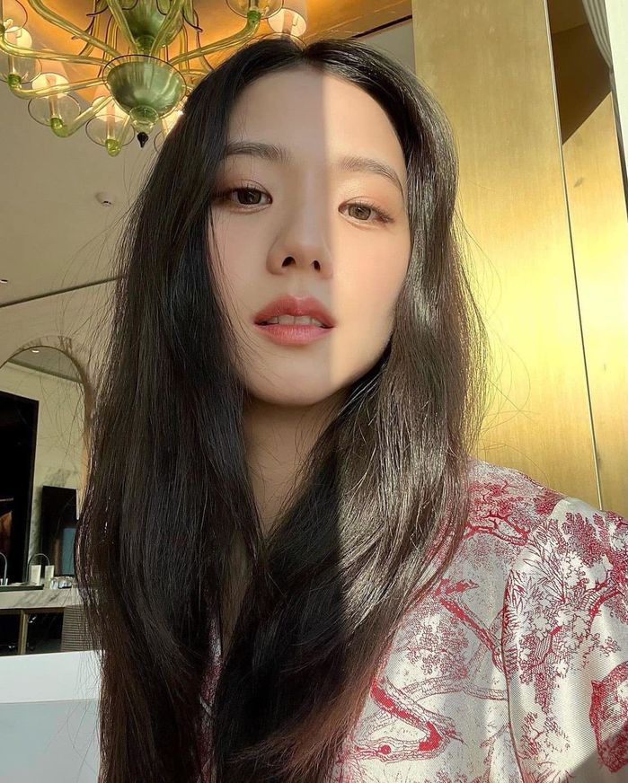 Visual Jisoo cân mọi kiểu tóc, cớ sao stylist YG vẫn cứ làm biếng thế