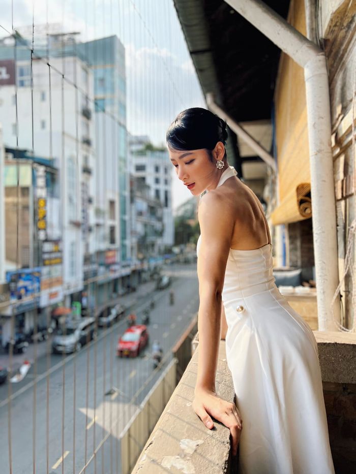 Vừa mua nhà 15 tỷ, Angela Phương Trinh mua 4.000m2 đất xây biệt thự