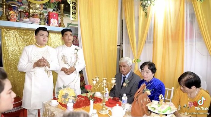 Xúc động người mẹ bật khóc trong đám cưới: Chỉ cần con được hạnh phúc