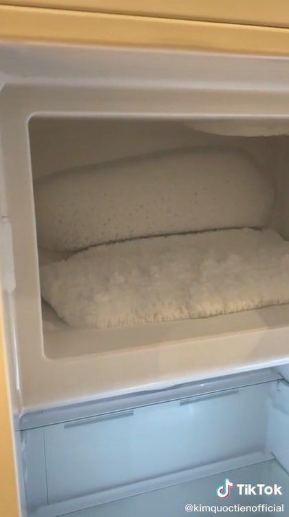 Tủ lạnh 109 triệu đồng vẫn đóng tuyết cả lớp: Hiện đại hay hại điện?