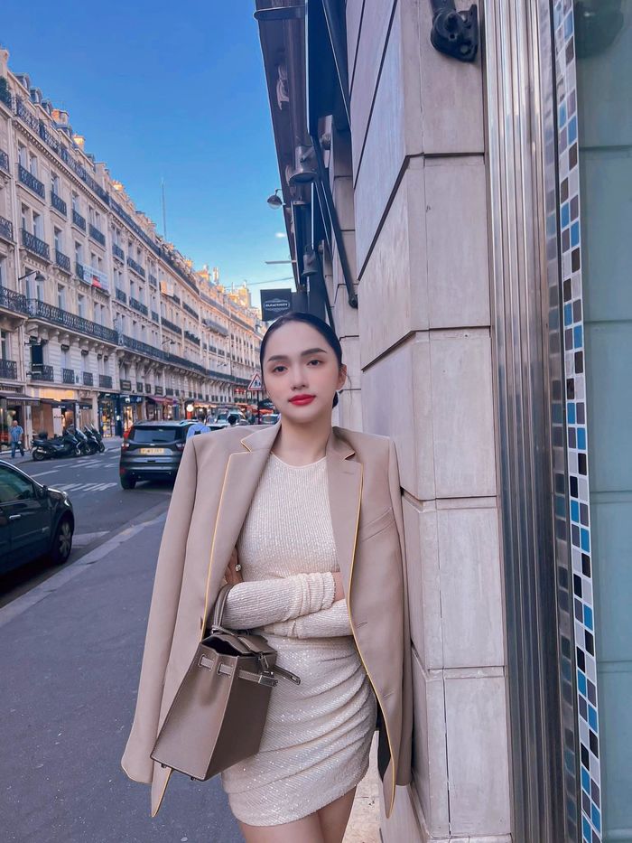 Ảnh hot sao Việt 24/5: Hương Giang lần đầu tham gia LHP Cannes