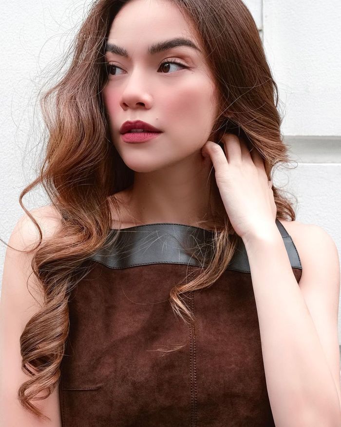 Ảnh hot sao Việt 6/5: Việt Hương gây ngỡ ngàng với quả đầu trọc lóc