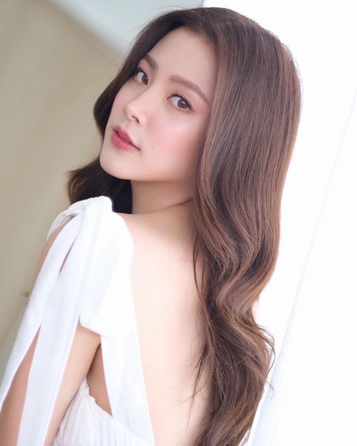 Baifern bất ngờ đổi ngói thành tóc ngắn đậm chất Hong Kong cổ điển